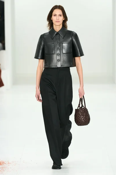 Look 37